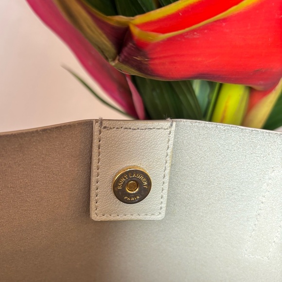 YSL•Tall Shopping Tote•Smooth Leather Vintage White•Crossbody Messenger•FLAWLESS - Picture 11 of 16